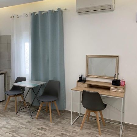 דירות Santorini Studio For 2 Person In Athens Near Sea& Center מראה חיצוני תמונה